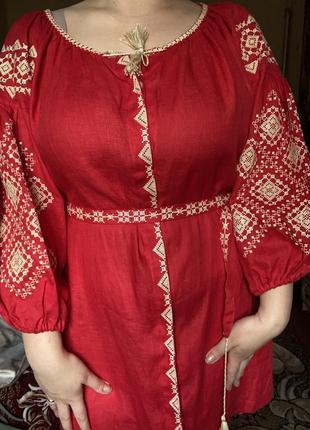 Яркая туника в украинском стиле