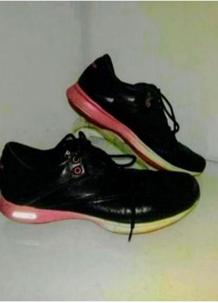 Шкіряні брендові кросівки easytone