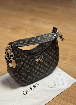 Сумочка guess