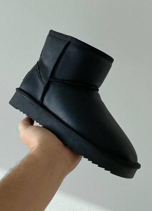 Уггі “ugg” шкіра (біле лого)