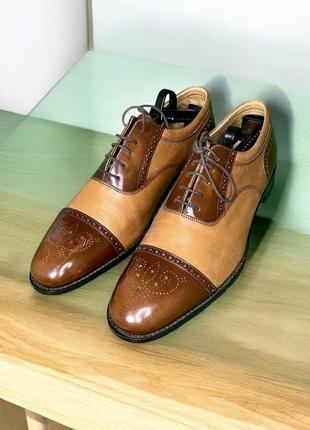 Брогованные оксфорды loake