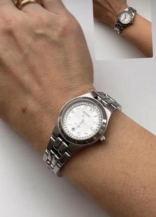 Женские наручные часы fossil с камнями сваровски оригинал