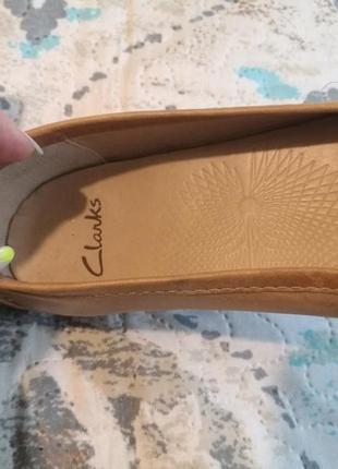 М"якесенькі туфлі clarks 36,5р натуральна шкіра3 фото