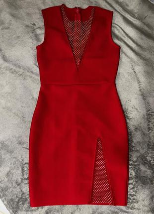 Вечернее красное платье