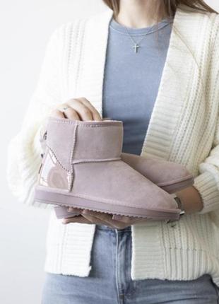 Ugg mini