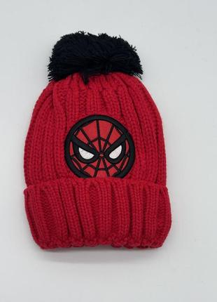 Дитяча червона шапка з чорним помпоном (spider-man):