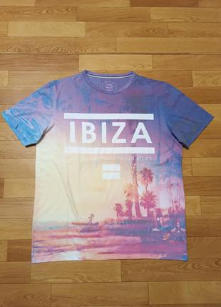 Якісна брендова футболка