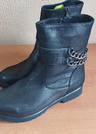 Продам (разпродаж) женские ботинки