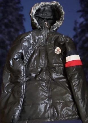 Зимова куртка moncler