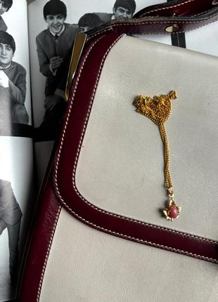 Вінтажна прикраса на шию