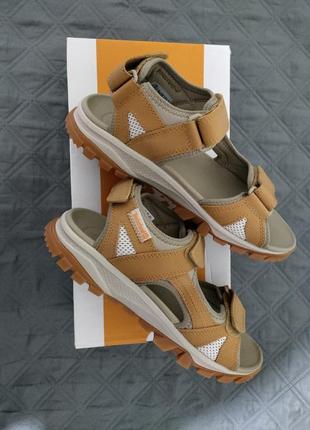 Босоніжки timberland, р. 8м ( на наш 39 )