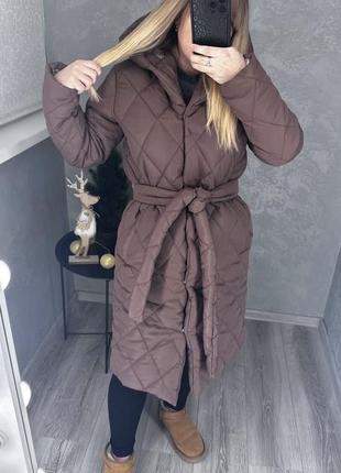 Пальто куртка жіноче довге з поясом з капюшоном зимове на зиму демісезонне тепле стьобане базове чорне бежеве сіре коричневе батал