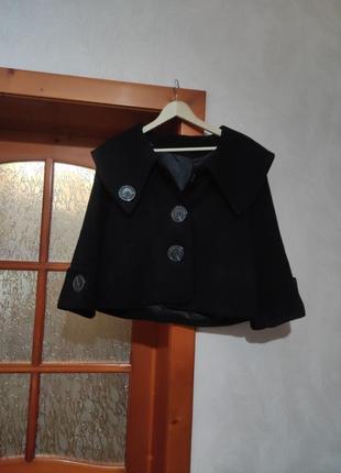 Укорочена шерстяна куртка жакет балеро