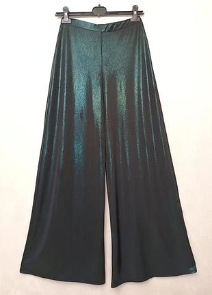 Блестящие брюки палаццо чёрные широкие штаны с зелёным блеском