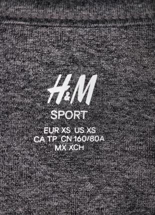 Серая женская футболка h&m спортивная4 фото