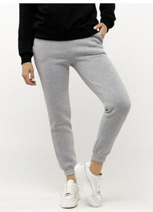 Джоггеры серые