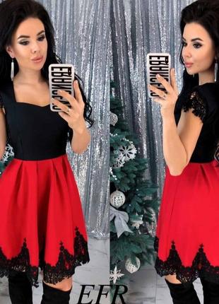 Плаття вільного крою з мереживом