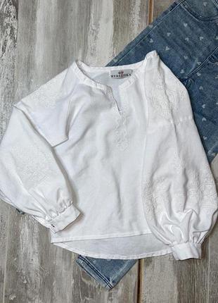 Белая рубашка вышиванка