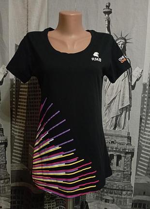 Крута футболка  one pride one roar