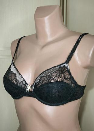 Бюстгальтер