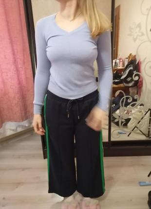 Свитер сиреневого цвета из шерсти лавы benetton