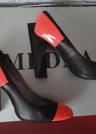 Яркие кожаные туфли paolo conte