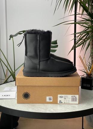 Женские угги ugg brown short zip tech leather