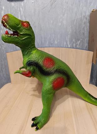 Тираннозавр игрушка - фигура динозавра