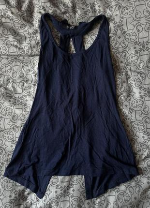 Майка з відкритою спиною