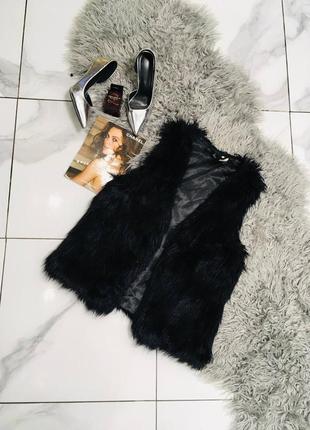 Чёрная меховая жилетка от h&m м/л