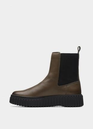 Челсі clarks