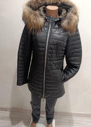 Продам  кожаную курточку