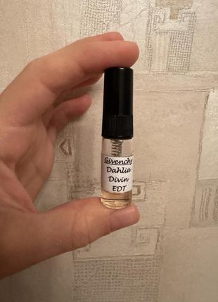 givenchy button-up dahlia divin eau de toilette