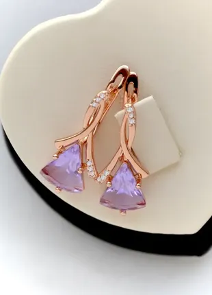 Красивые серьги (медицинское золото)