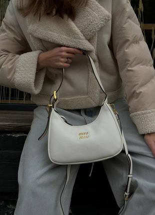 Женская кожаная сумка miu miu