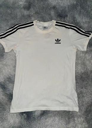 Футболка adidas