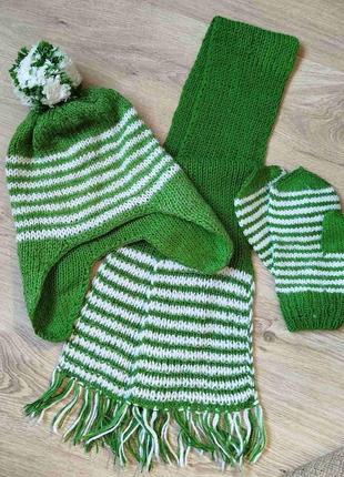 Красивый детский комплект handmade шапочка шарфик перчатки на девочку 6-9 лет зеленый белый