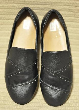 Очаровательные легчайшие черные кожаные слиперы fftffop lena micro-stud loafers 39 р. ( 25,5 см.)3 фото