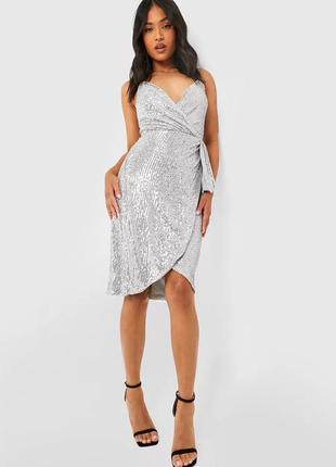 Серебристое платье в пайетках boohoo