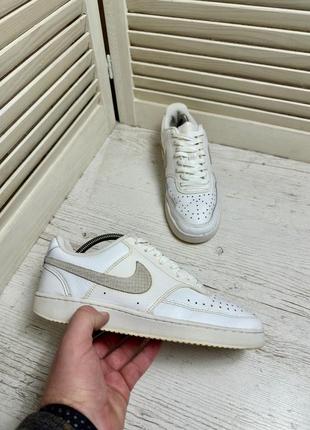 Кроссовки nike court