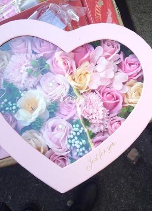 Подарочный набор мыла букет из роз в розовую коробку love light rose flower