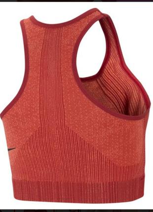 Спортивный бюстгальтер nike city rdy seamless bra