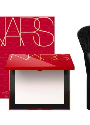 Прозрачная фиксирующая пудра crystal nars и косточка для пудры