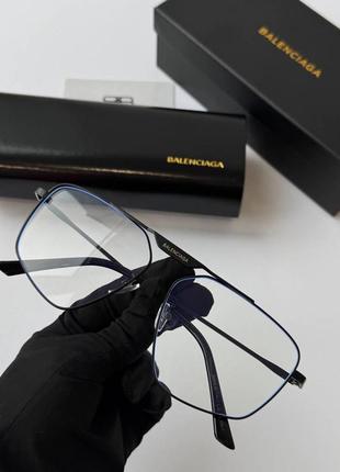 Трендовые солнцезащитные очки