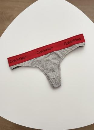 Трусики стринги calvin klein s