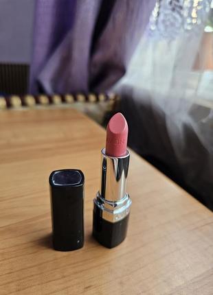 Помада avon pout