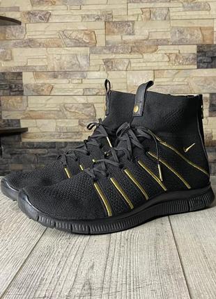 Мужские высокие черные кроссовки с золотыми полосками nike free fk mercurial