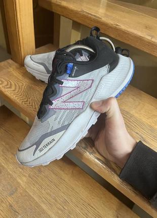 Кроссовки Características New balance Zapatillas Running 520 V6