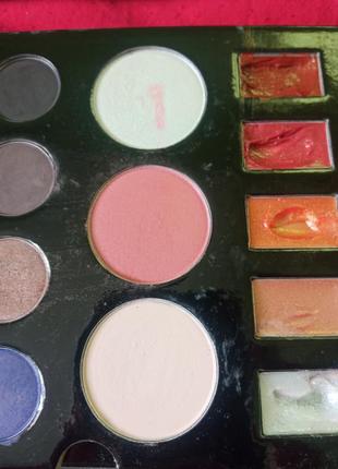 Палатка теней, блеск для губ