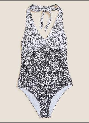 Слитный купальник большого размера